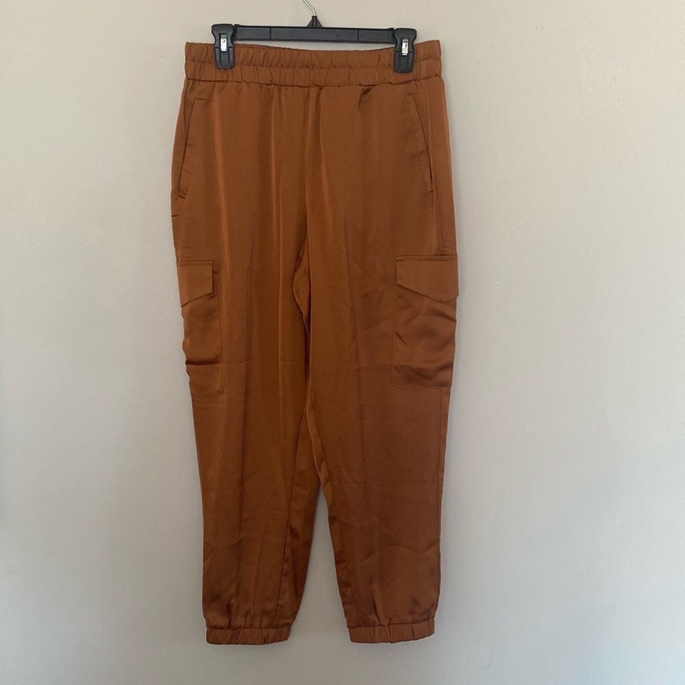 NWT New York & Company Bronze Copper Satin Joggers | Medium
